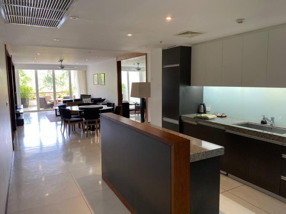Beachfront 2 Bedroom Luxury Condo Chava Surin Екстериор снимка